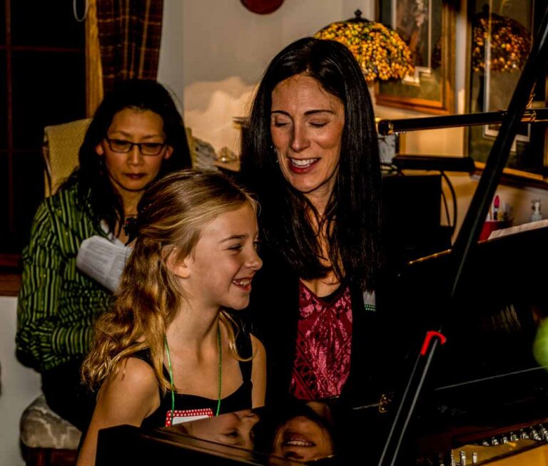 mom-daughter-duet-piano-party